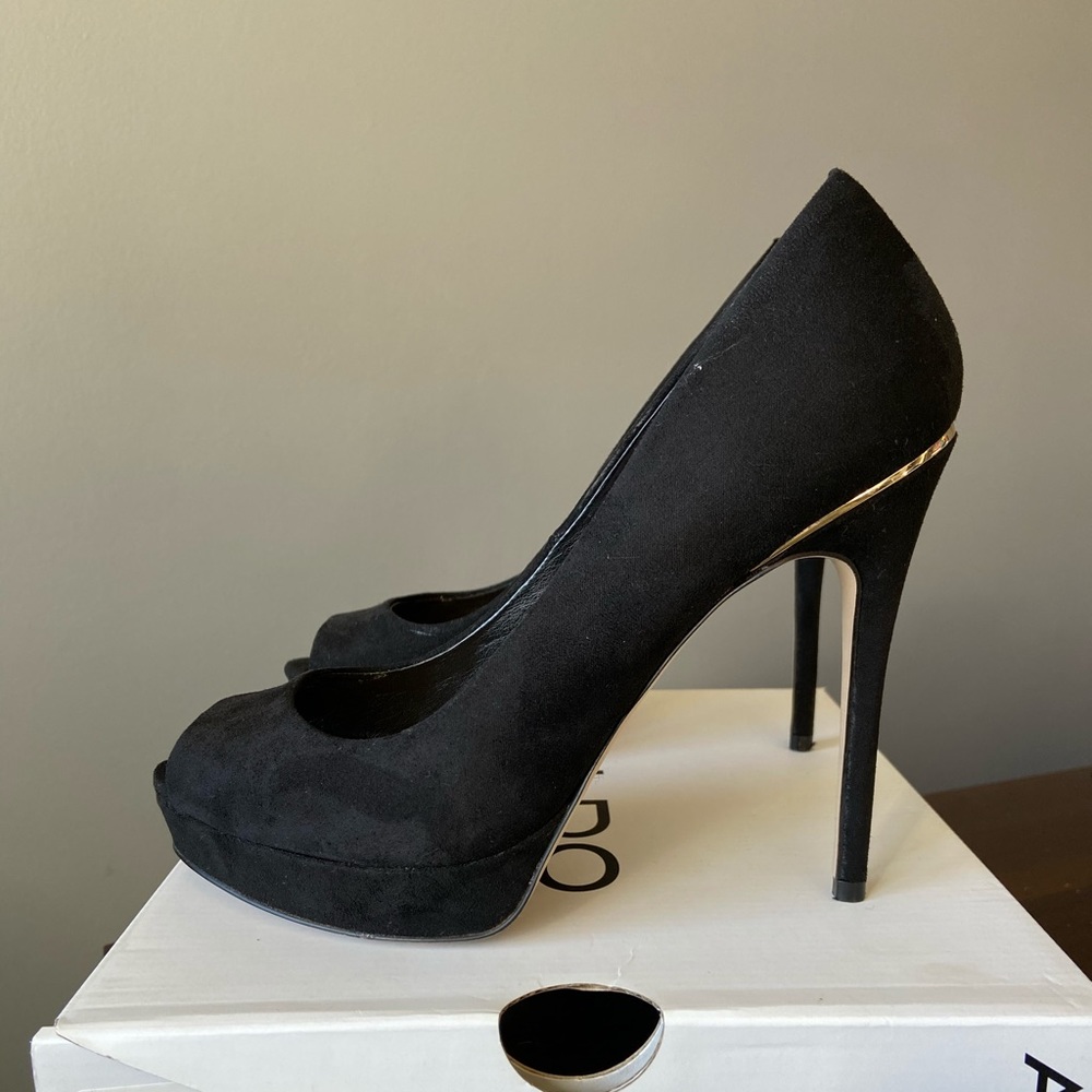 Black heels Aldo pumps